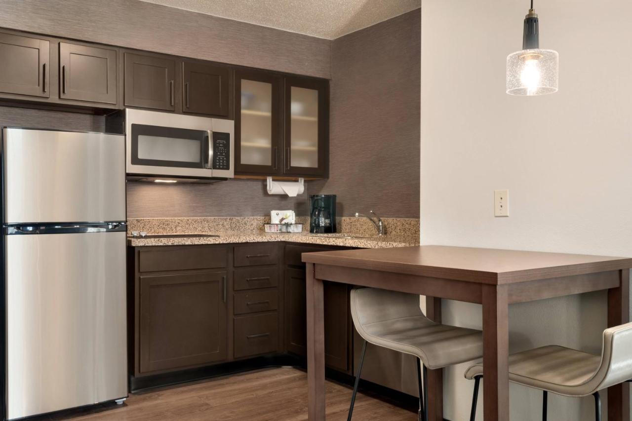 Residence Inn By Marriott West Springfield Bagian luar foto
