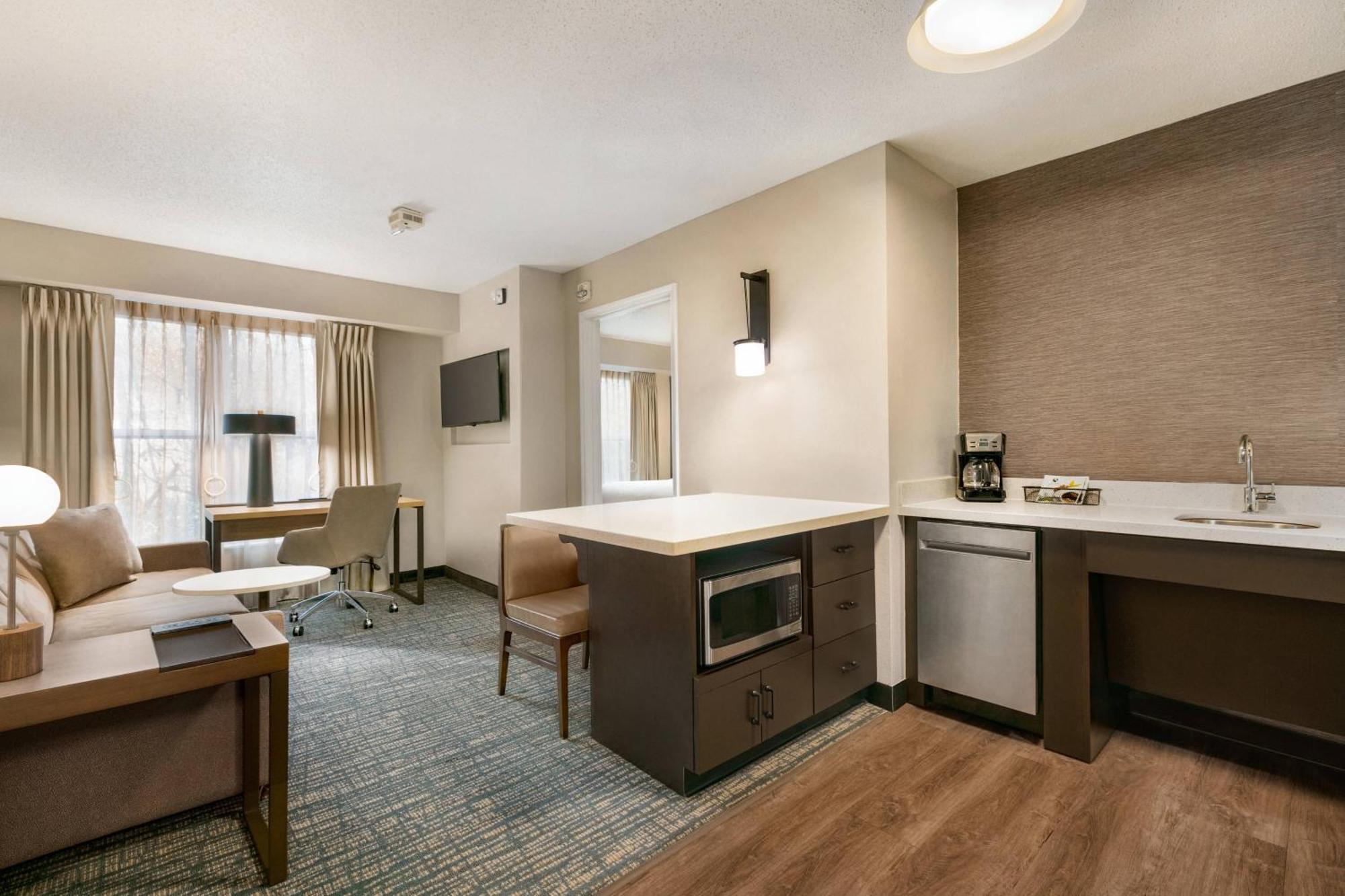 Residence Inn By Marriott West Springfield Bagian luar foto