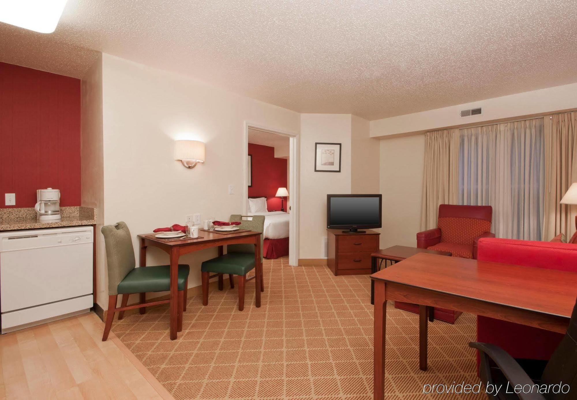 Residence Inn By Marriott West Springfield Bagian luar foto