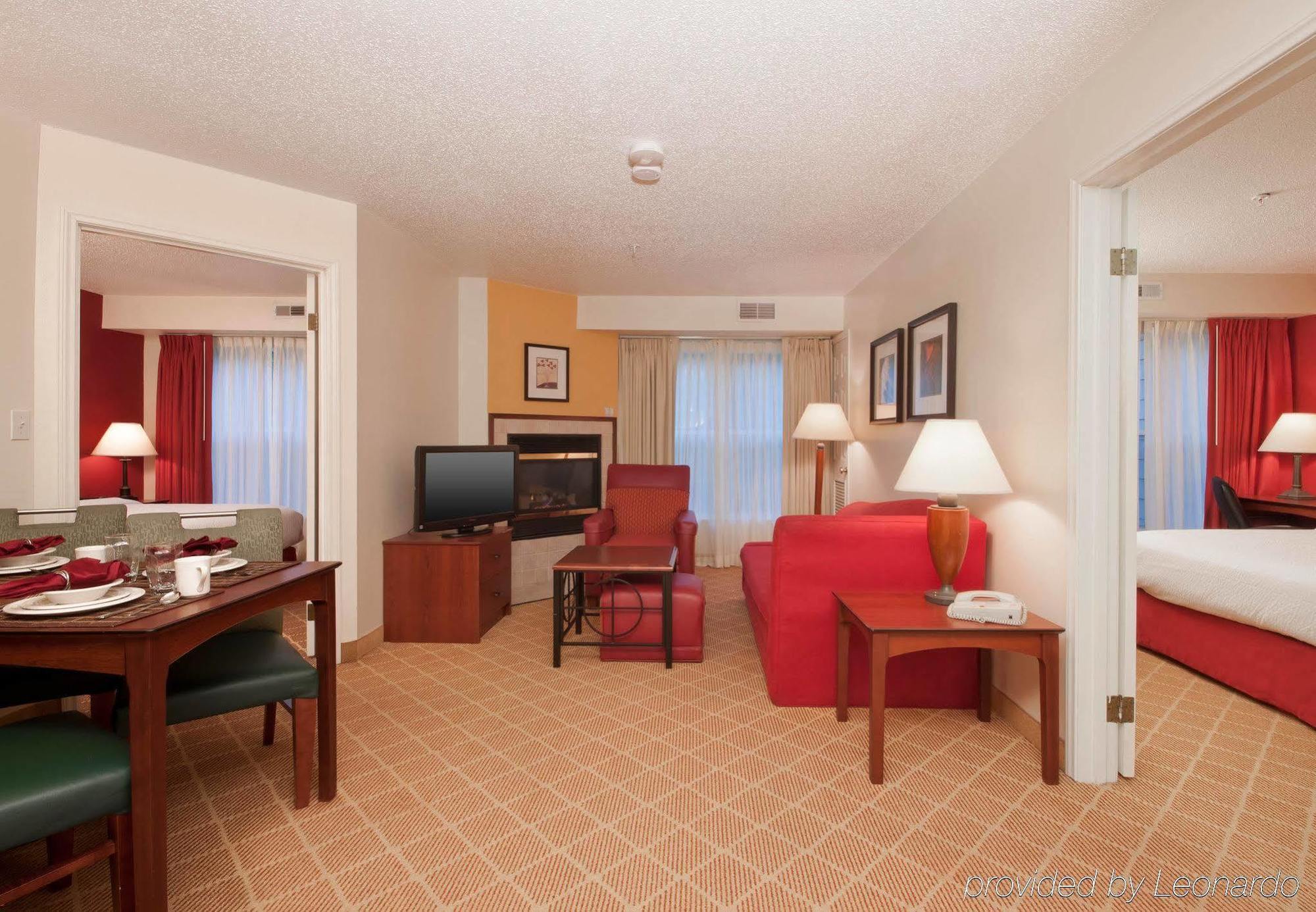 Residence Inn By Marriott West Springfield Bagian luar foto