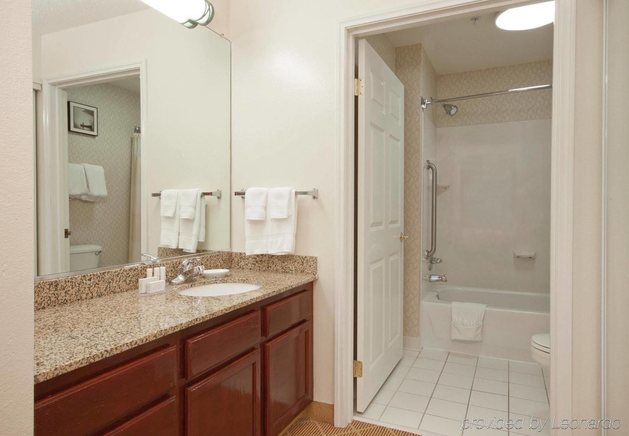 Residence Inn By Marriott West Springfield Bagian luar foto