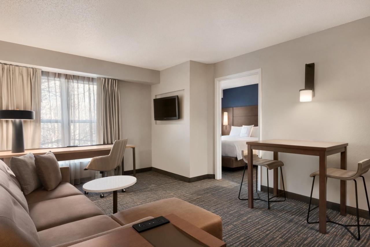Residence Inn By Marriott West Springfield Bagian luar foto